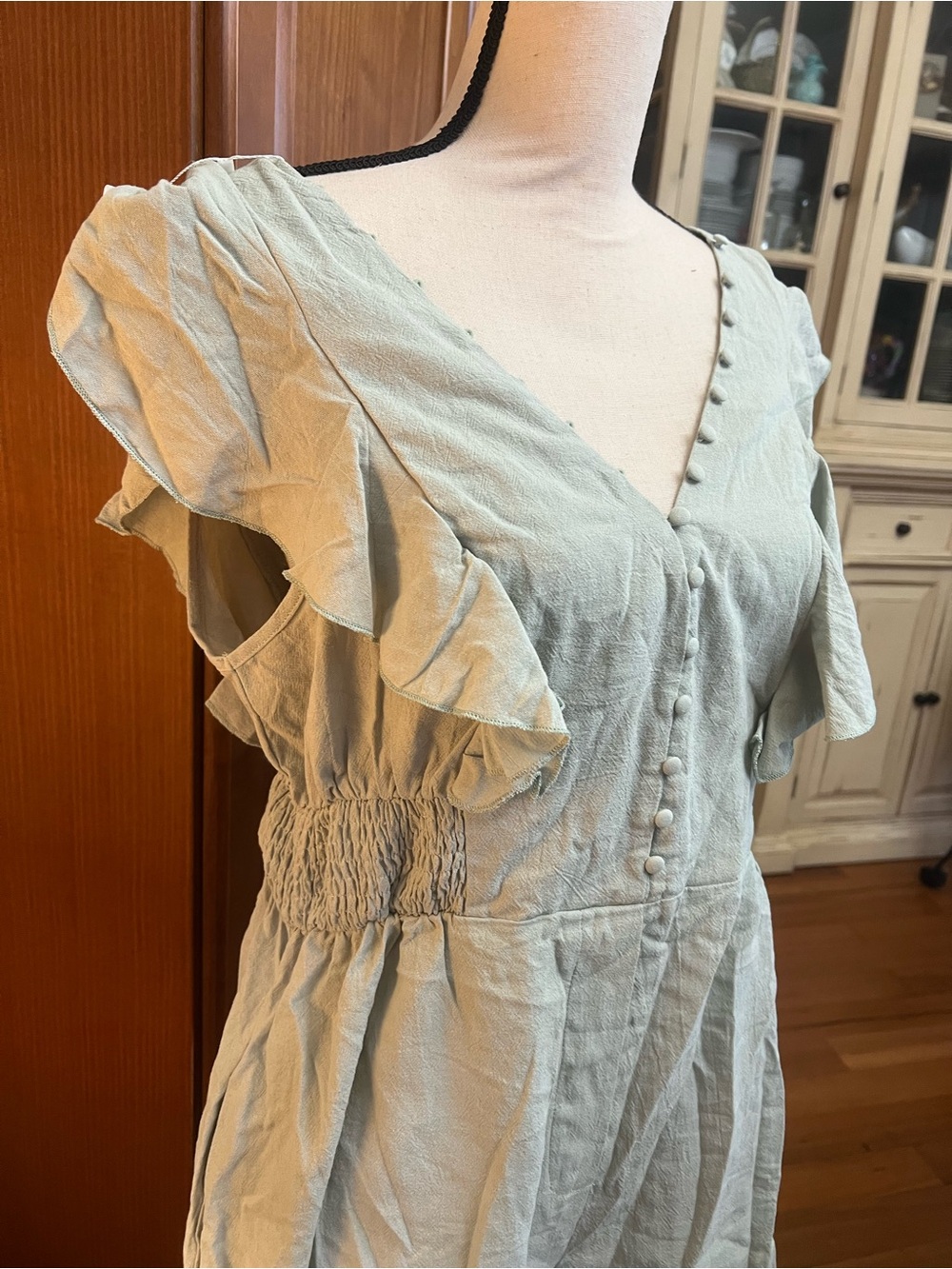 Cupshe Sage Green Ruffle Sleeve V-Neck Romper - Picture 3 of 8